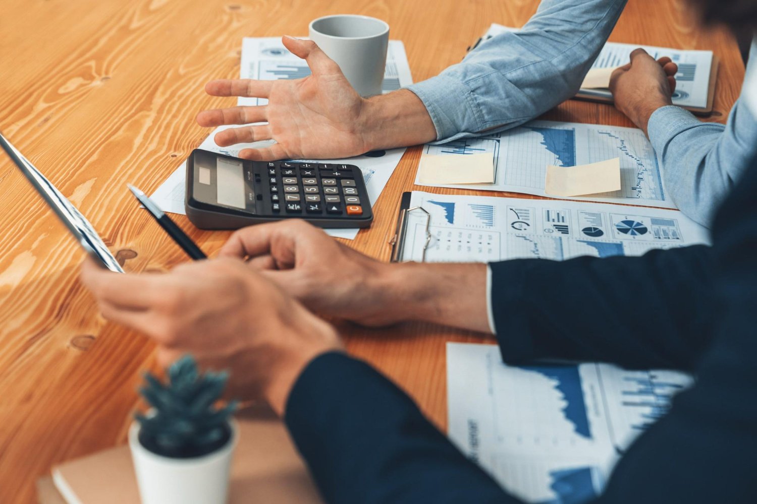 Diferença entre contabilidade tradicional e consultiva: qual escolher para seu negócio