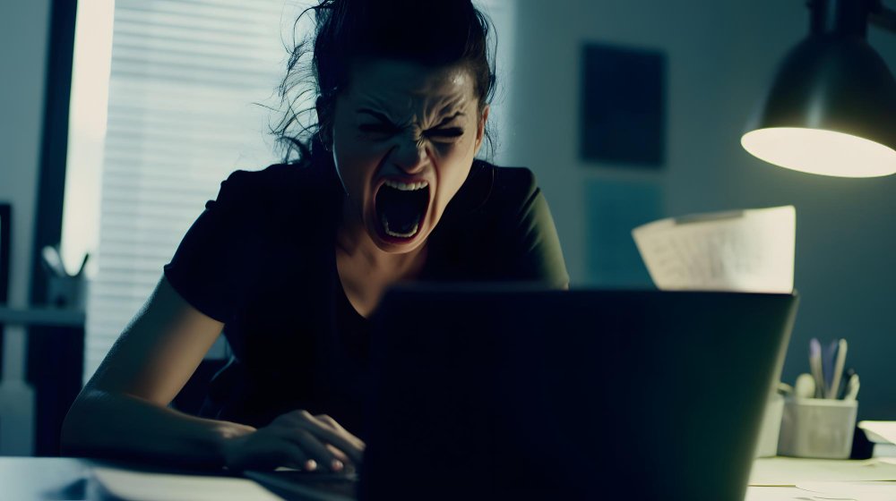 Golpes envolvendo CPF e CNPJ: como identificar falsas comunicações da Receita Federal